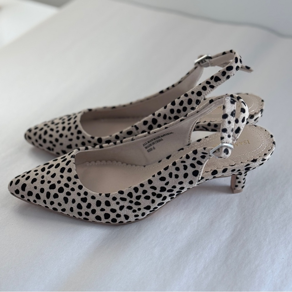 Issac Mizrahi Women's Size 6 Fabric Leopard Print Pointed-Toe Kitten Heels